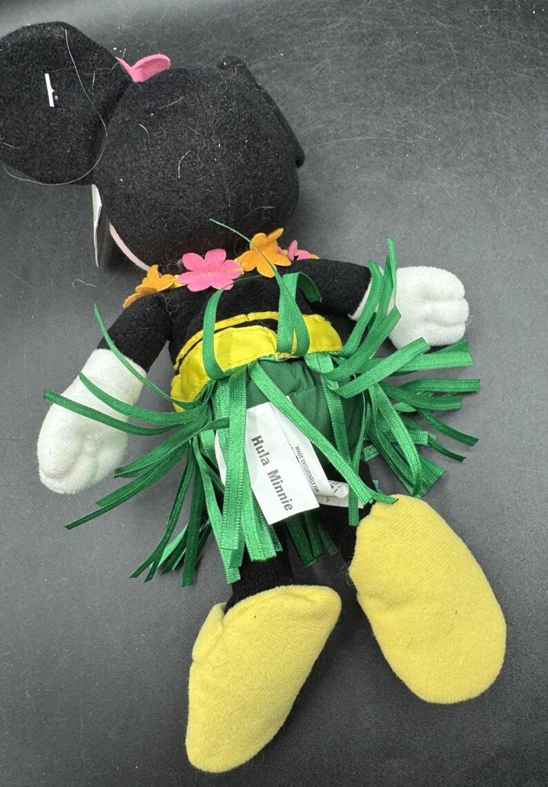 Vtg 1990’s Disney Store Bean Bag Plush - HULA MINNIE Mickey Mouse 9.5” image 4