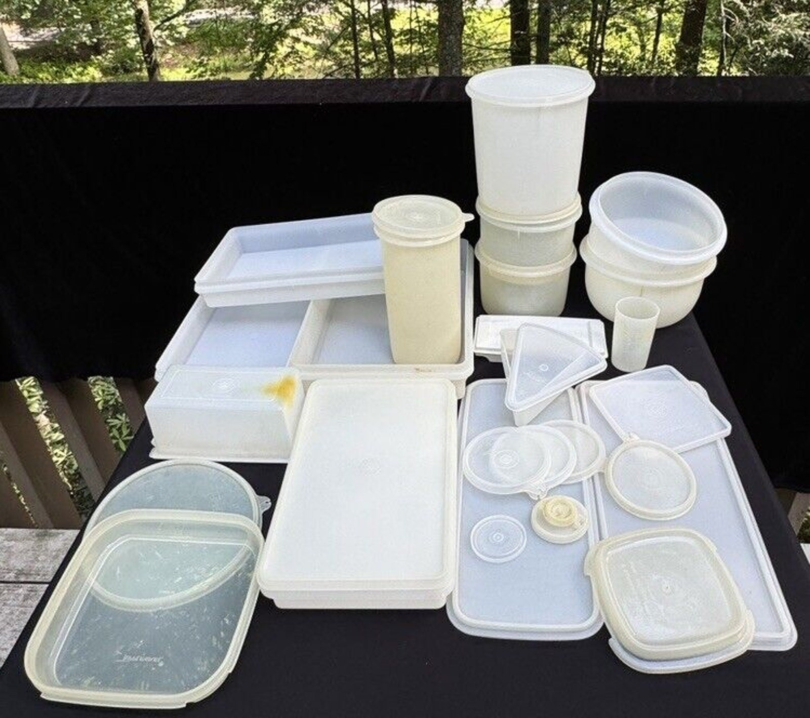 SEHR GROSSES Vintage Tupperware Lot von Behältern & Deckeln Verschiedene Zahlen Klar Weiß