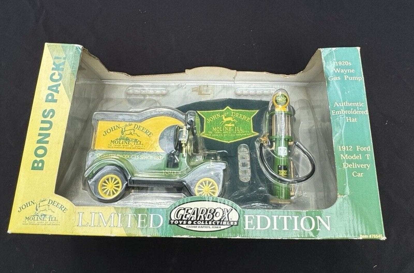 John Deere 1912 Ford Model T Delivery Car & 1920s Wayne Gas Pump