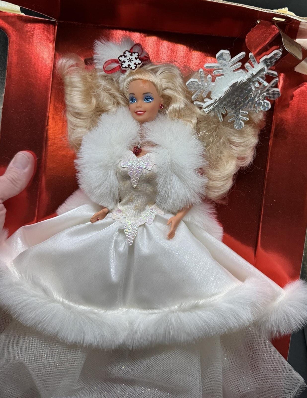 The First Holiday Barbie Mattel 1988 Happy Holidays Barbie Doll