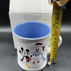 New 1990’s Disney Store Mickey Mouse Snowman Snowflakes Coffee 12 oz Cup Mug NIB image 8