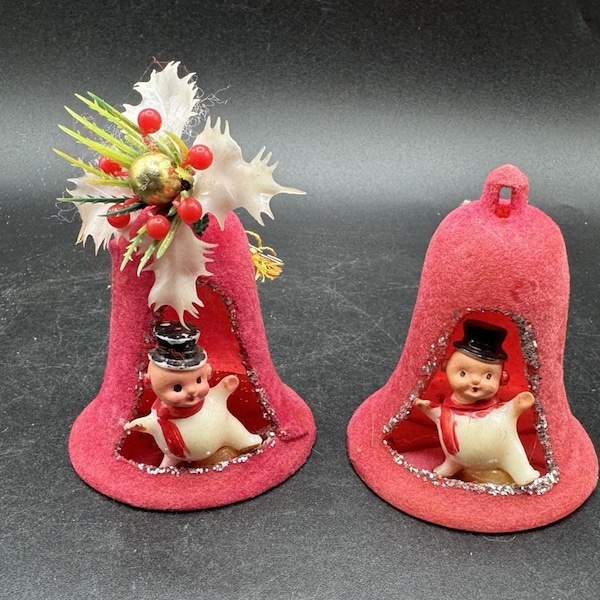 2 adornos navideños vintage de los años 50 con campanas flocadas y adornos de Año Nuevo MCM -S1W