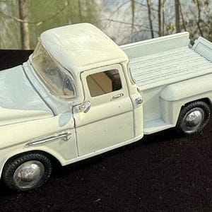 Camioneta Chevy Stepside de 1955, color blanco, fundición a presión a escala 1:36 SS 5602 Sunnyside