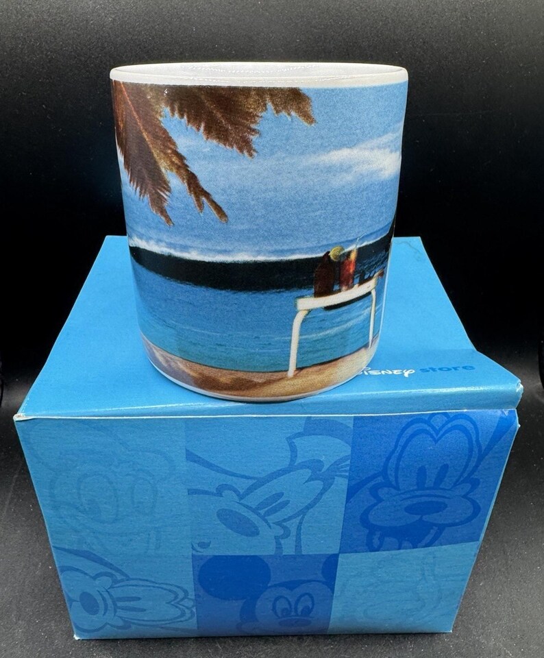 New 1990’s Disney Jumbo MICKEY MOUSE Coffee Mug Beach Vacation Ocean In Box! NWT image 2