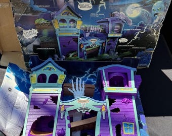 RARE!! 2003 Matchbox Hero-city Haunted House Original Box Escape