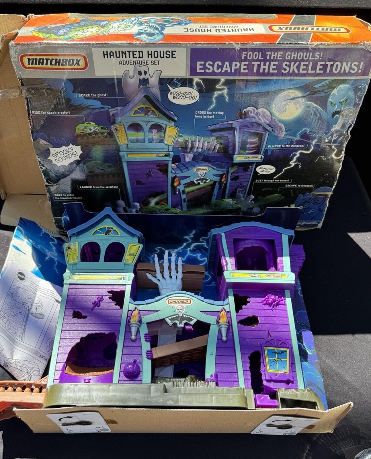 RARE!! 2003 Matchbox Hero-city Haunted House Original Box Escape