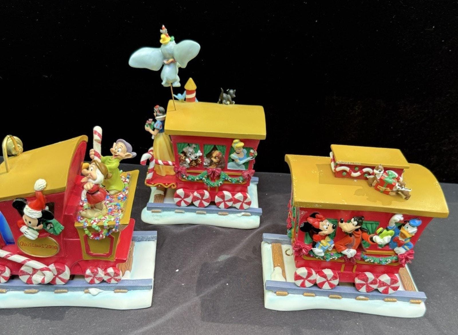 Disney Christmas 2000 Train Set Winnie the Pooh Mickey Mouse 3