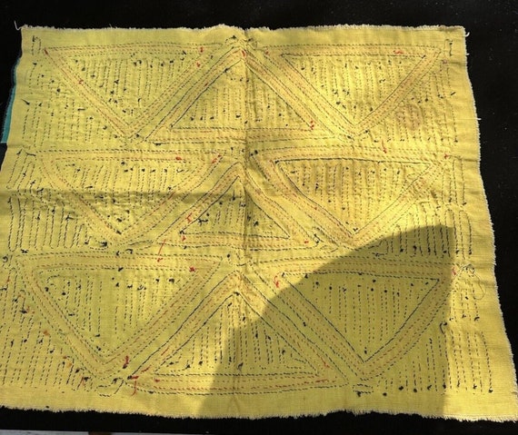 2 Authentic Vintage Kuna Mola Sewn Quilt Panel 17… - image 9