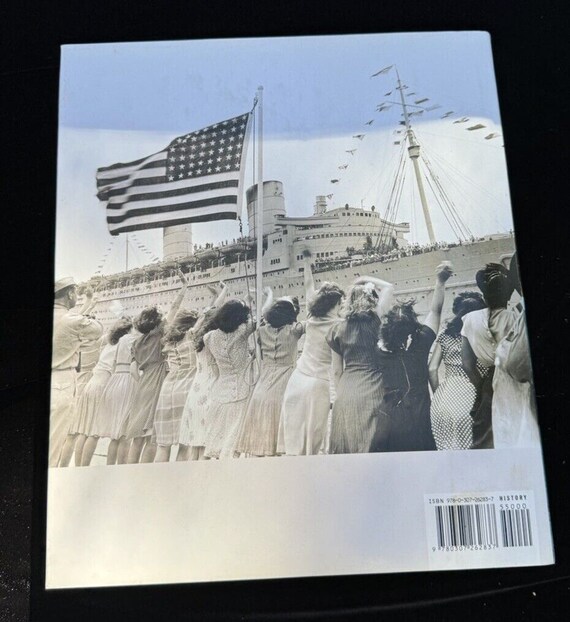 The War: An Intimate History, 1941-1945 By Ken Burns & Geoffrey C. Ward – Hardcover In VERY GOOD Condition