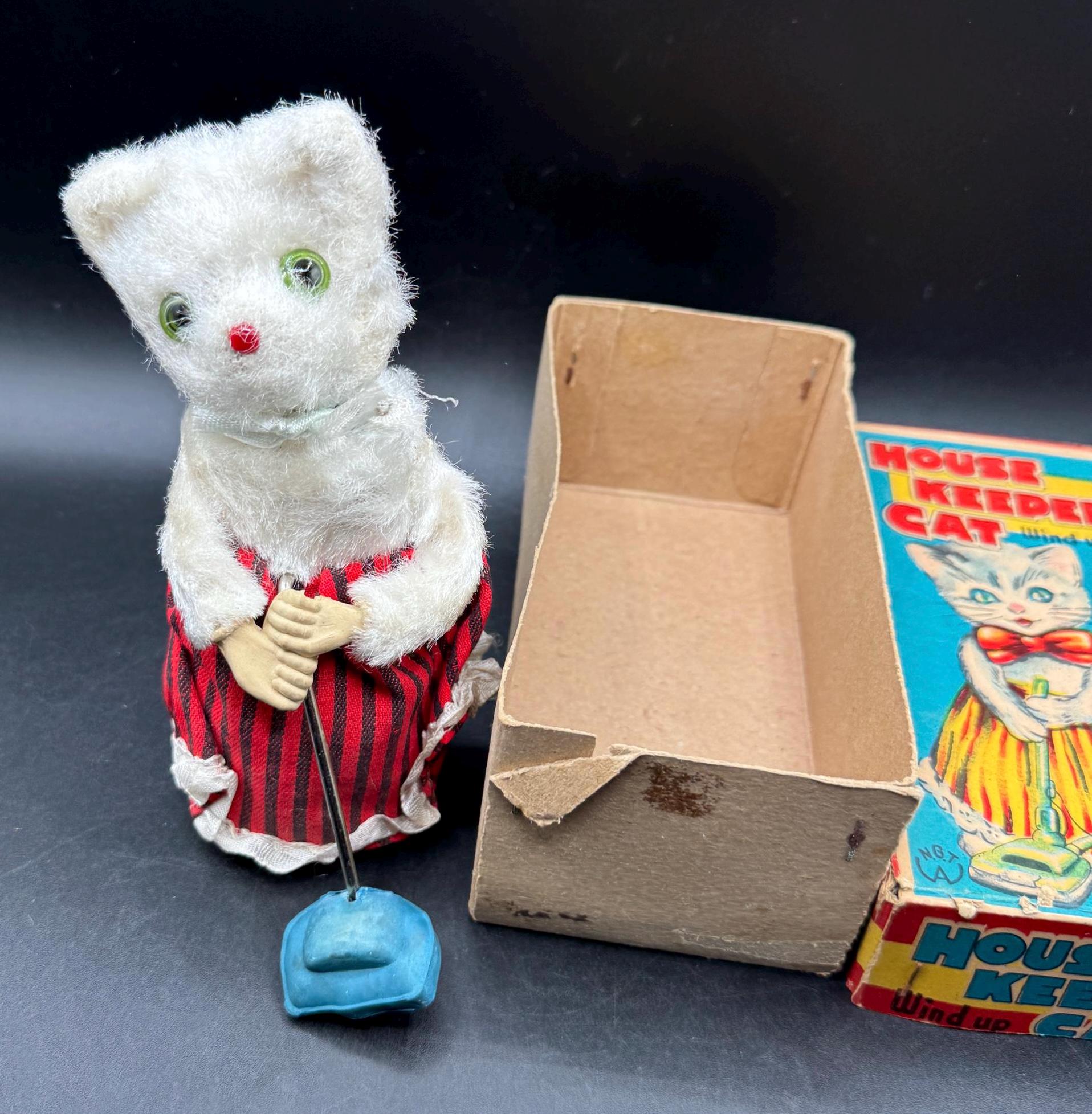 Vintage 1950s Wind-up House Keeper Vacuuming Cat - N.G.T Japan in