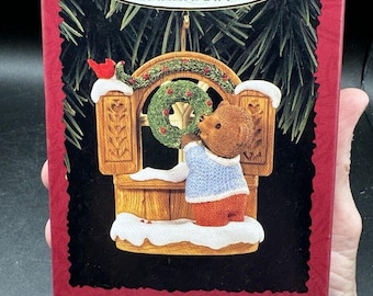 Zupełnie nowy Hallmark Pamiątkowy Ornament Znak Powitalny Delikatne Dotyki 1996-24D
