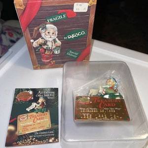 Nuovo 1993 Enesco ~ Carta del Tesoro ~ Ornamento per membri fondatori Nuovo in scatola SS