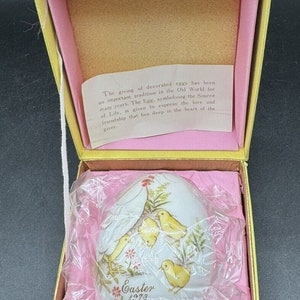 Impresionante Noritake Bone China Huevo de Pascua 1973 Pollitos Caja Original & Tarjeta