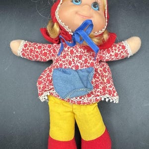 Mattel Baby Beans Little Red Riding Hood Doll 1970’s Yellow and Red Vintage