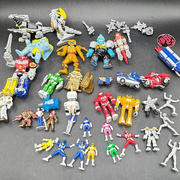 Hige Lot of Vintage 1994 Mighty Morphin Power Rangers Lot Micro Machines Micro Toys Galoob and Bandai Excellent!
