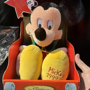 Disney Mickey Mouse Plush Season to Remember 1999 Stuffed Animal Toy New! D1 image 9