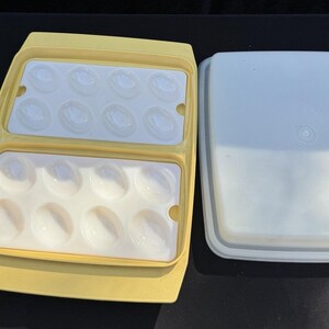 Vintage Tupperware Deviled Egg Carrier With Lid and 2 Inserts Yellow & White