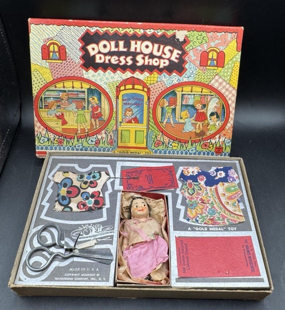 1938年製 トランスグラムドールハウス ソーイングドレスショップドール