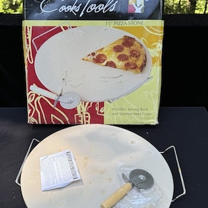 Cooks Tools 15” Pizza Stone Set Used In Box Serving Rack & Cutter