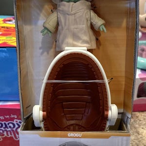 ハズブロ スターウォーズ グローグー ベビーヨーダ アクション