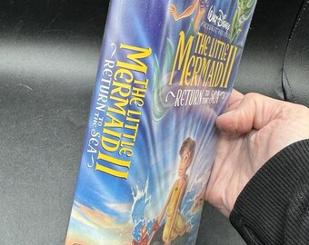 The Little Mermaid 2: Return to the Sea VHS Walt Disney Mint
