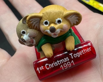 Hallmark Merry MINIATURES Vintage Figurine 1991 1st Christmas Together Koalas Gold Sticker Attached -S1N