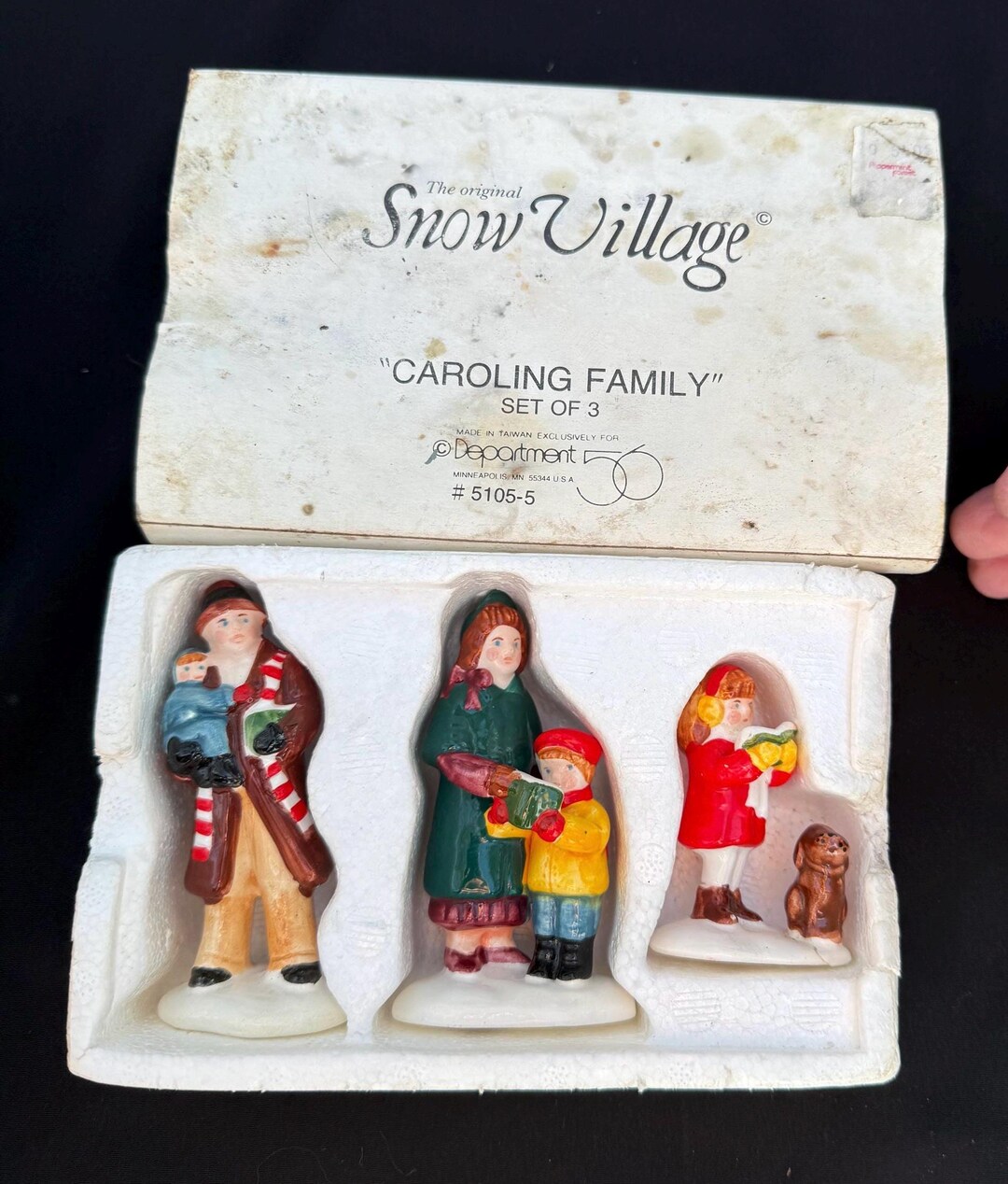 SNOW VILLAGE Dept 56 Caroling Family Set of 3 #5105-5 Christmas *poor ...