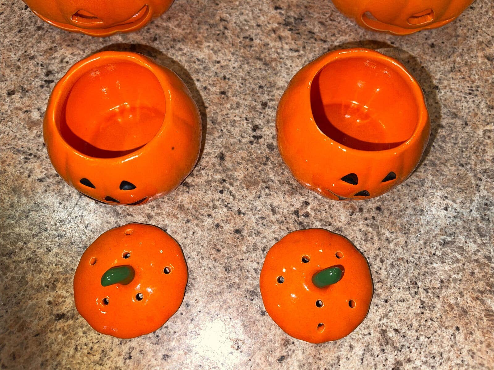 美品　陶芸　キャンドルカバー　ライトカバー　置物　どっしりとしたかぼちゃが可愛い ハロウィーンの飾り: かぼちゃの陶器製キャンドルホルダー 8 個