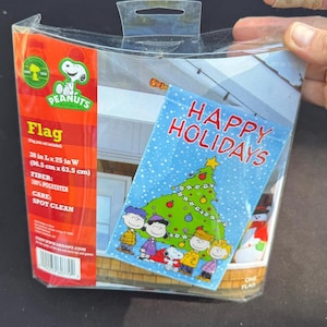 Brand New Snoopy & Charlie Brown Gang Happy Holidays 38 x 25 inches Large Flag