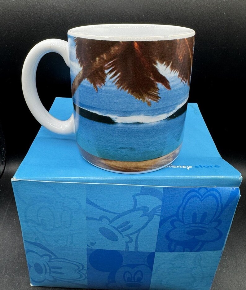 New 1990’s Disney Jumbo MICKEY MOUSE Coffee Mug Beach Vacation Ocean In Box! NWT image 3