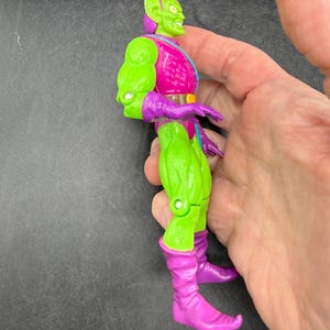 Rare Vintage 1994 Green Goblin Action Figure Spider-Man Green & Purple Comic Book Heroes image 4