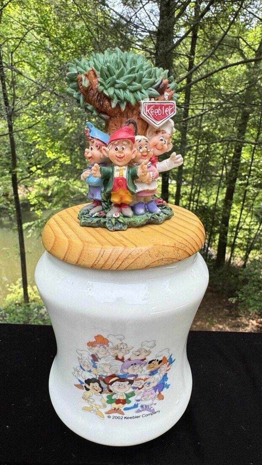 CUTE Colorful 2002 Keebler Company Elf 9