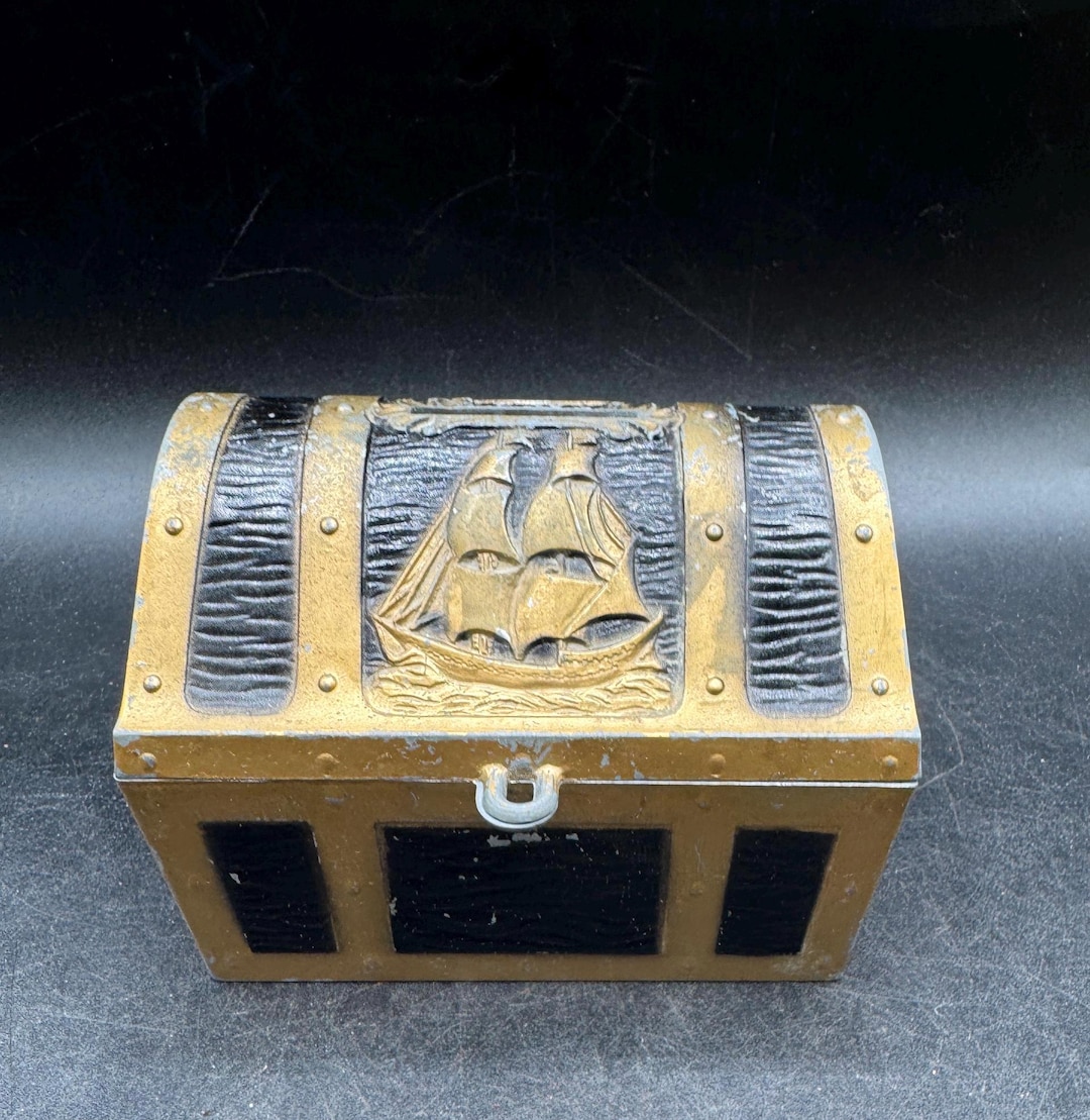 Vintage 1970's Metal Bank Pirates Treasure Chest by Callen Mfg