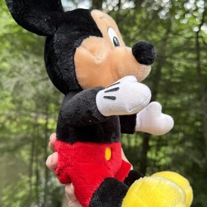 Peluche vintage Mickey Mouse en peluche poupée Walt Disney World Disneyland image 11