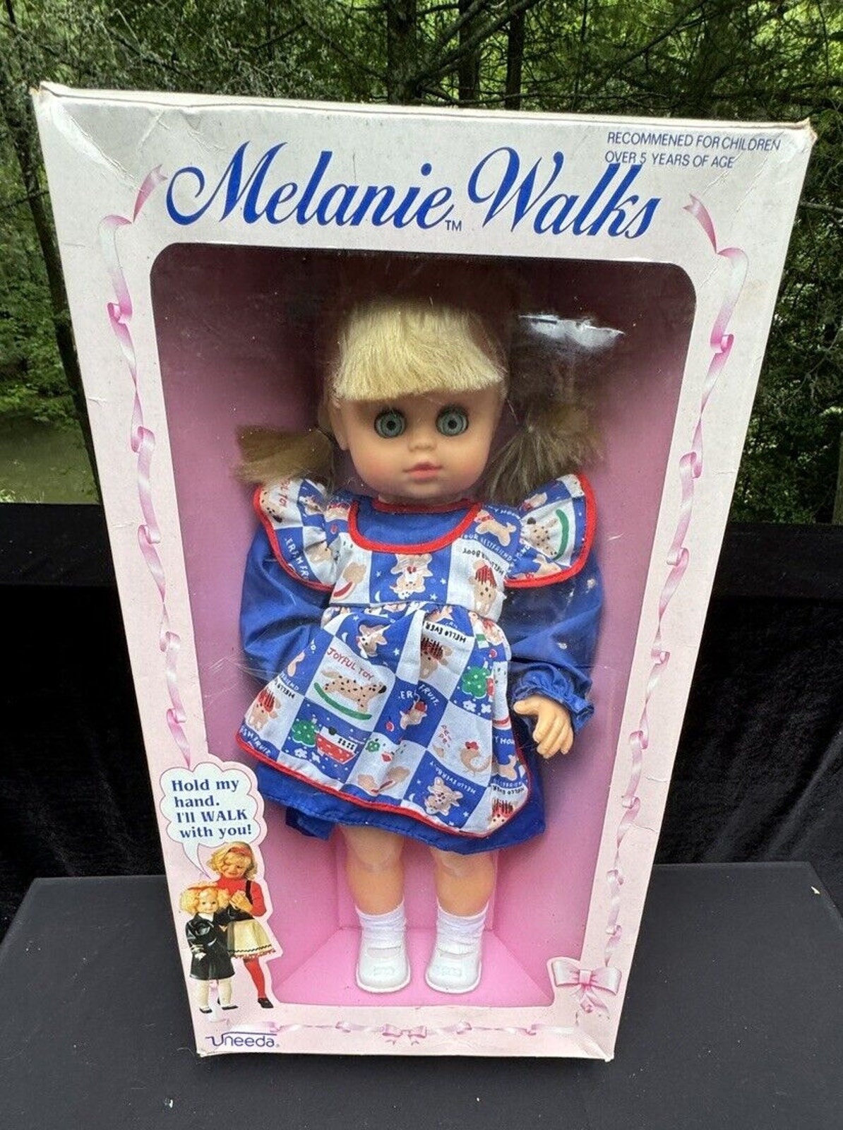 Melanie Walks by Uneeda Vintage 18” Walker 1994 Walking Doll Blue