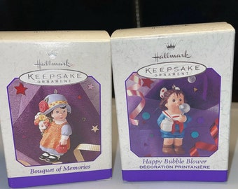 Brand NEW! 1990s Hallmark Keepsake Ornament Happy Bubble Blower & Bouquet Memories -3R