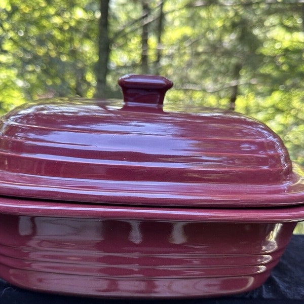 Pampered Chef Cranberry Red Deep Covered Baker Stoneware 3.1 Qt New!