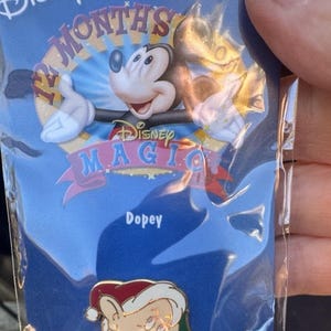 Disney Pin 16963 tienda Dopey 12 meses de magia corona navideña Blancanieves ¡Nuevo! imagen 1
