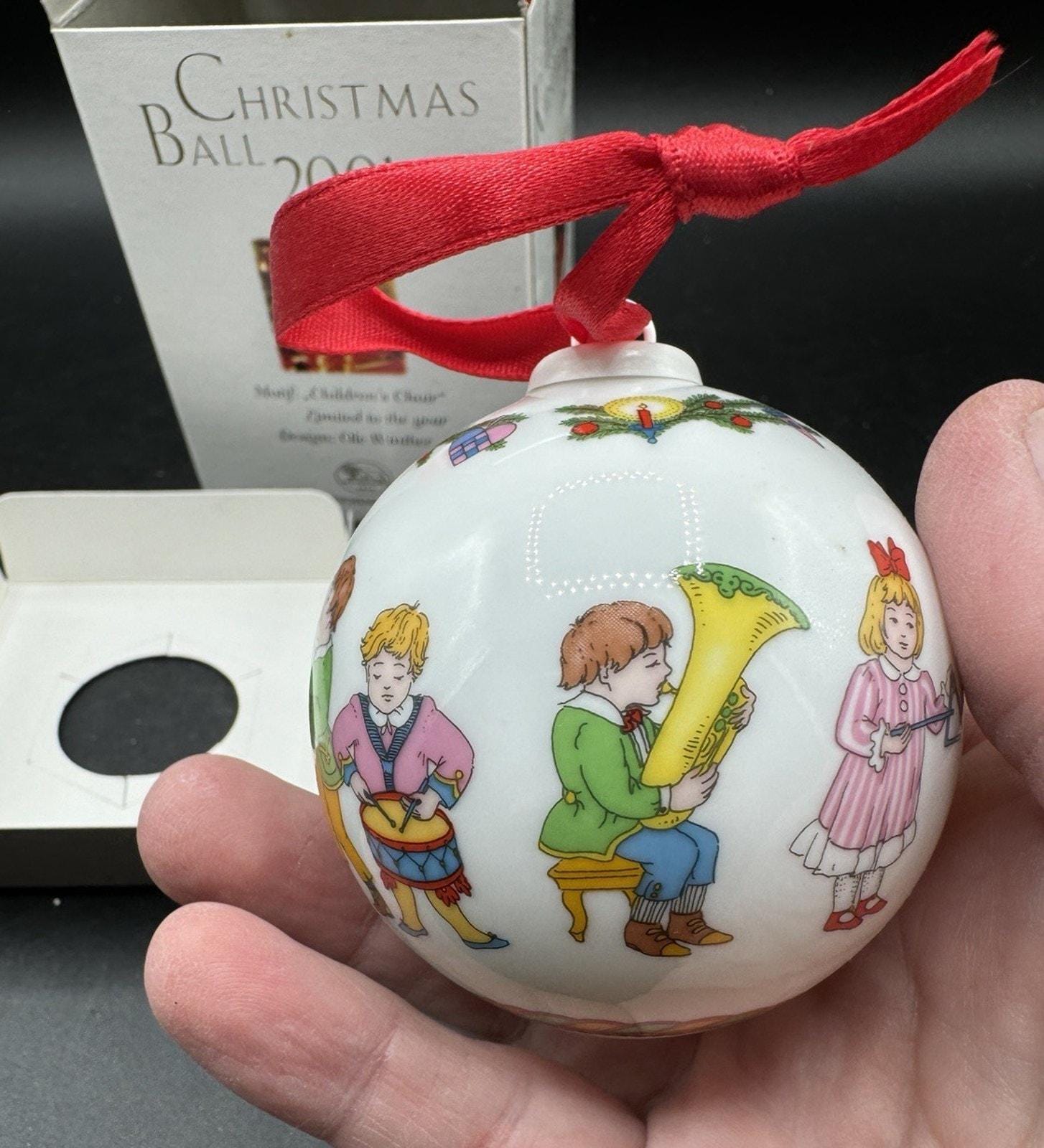ドイツ・フッチエンロイター　クリスマスイヤーオーナメント　5個 2001 フッチェンロイター ヴァイナハツ クーゲル磁器クリスマス