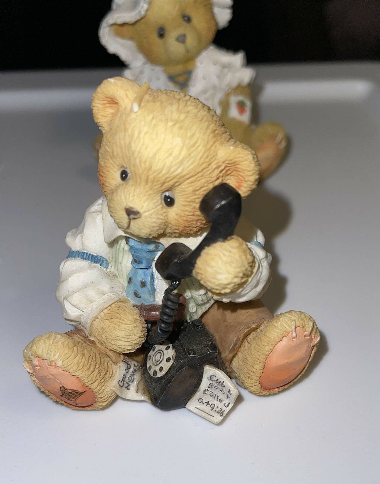 Enesco Cherished Teddies フィギュア 2 体とクリスマス プレートの 