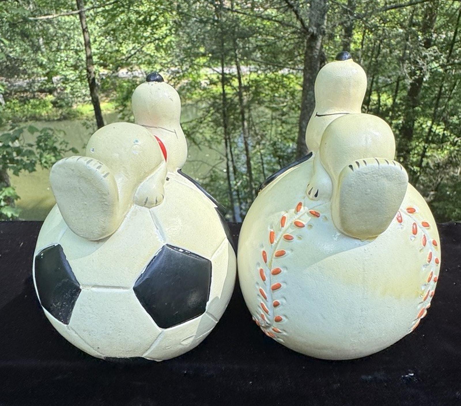 1960年代のヴィンテージ スヌーピー サッカー＆野球ボール 貯金箱