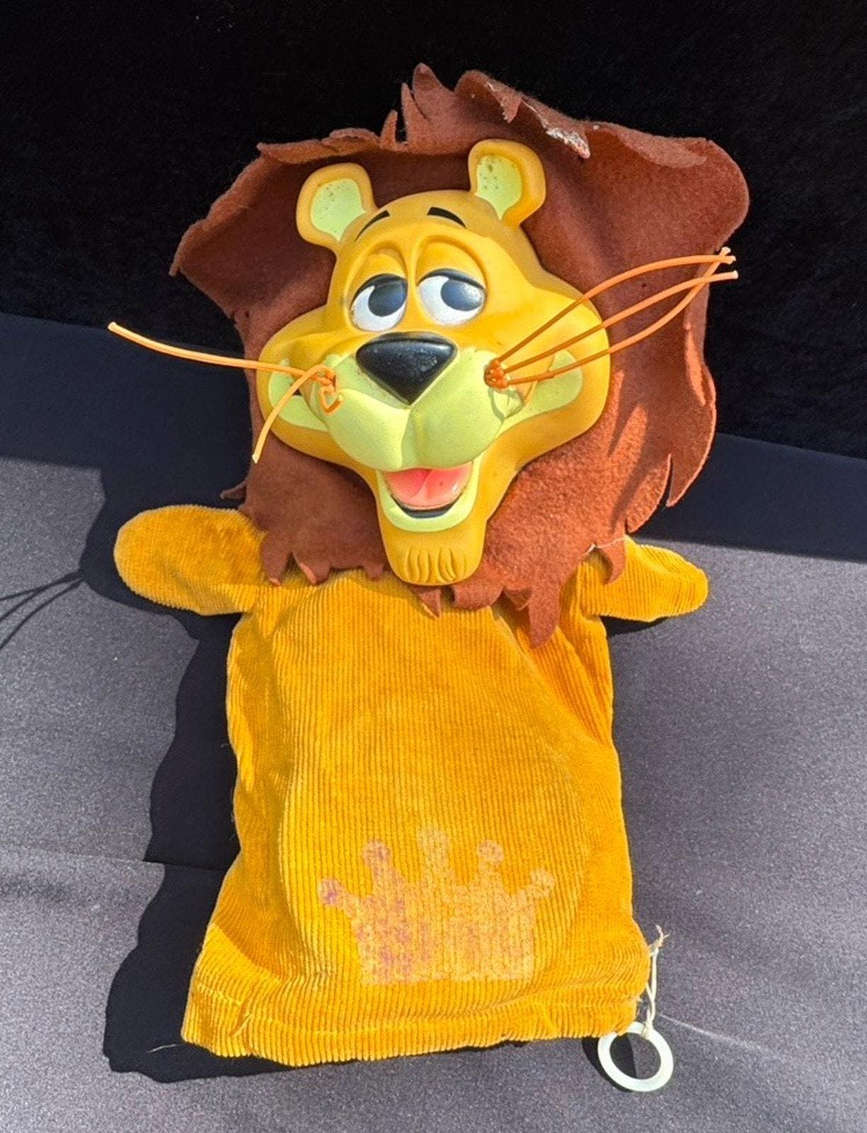 Vintage 1965 Linus the Lionhearted Pull-string Puppet Pull String
