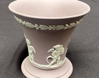 Rare Vintage Wedgwood Lilac Jasperware Four Seasons Cupids Cherubs Vase Mint!