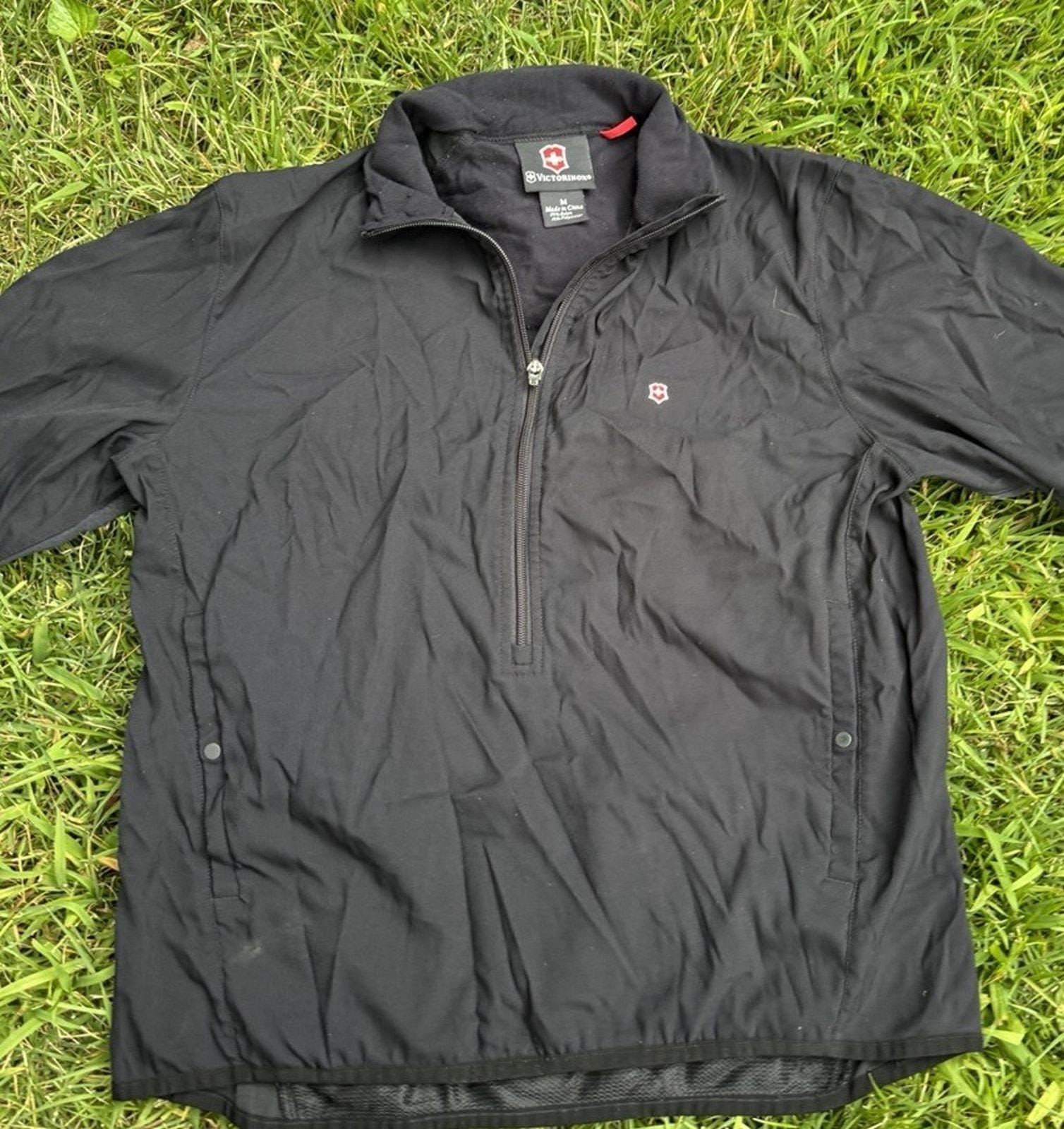 Victorinox Men's 1/4 Zip Jacket Size Medium Hiking Zip Pocket on
