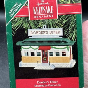 Nuevo adorno de recuerdo de Hallmark, 1990, Donder&#39;s Diner, casas y tiendas nostálgicas, 17D