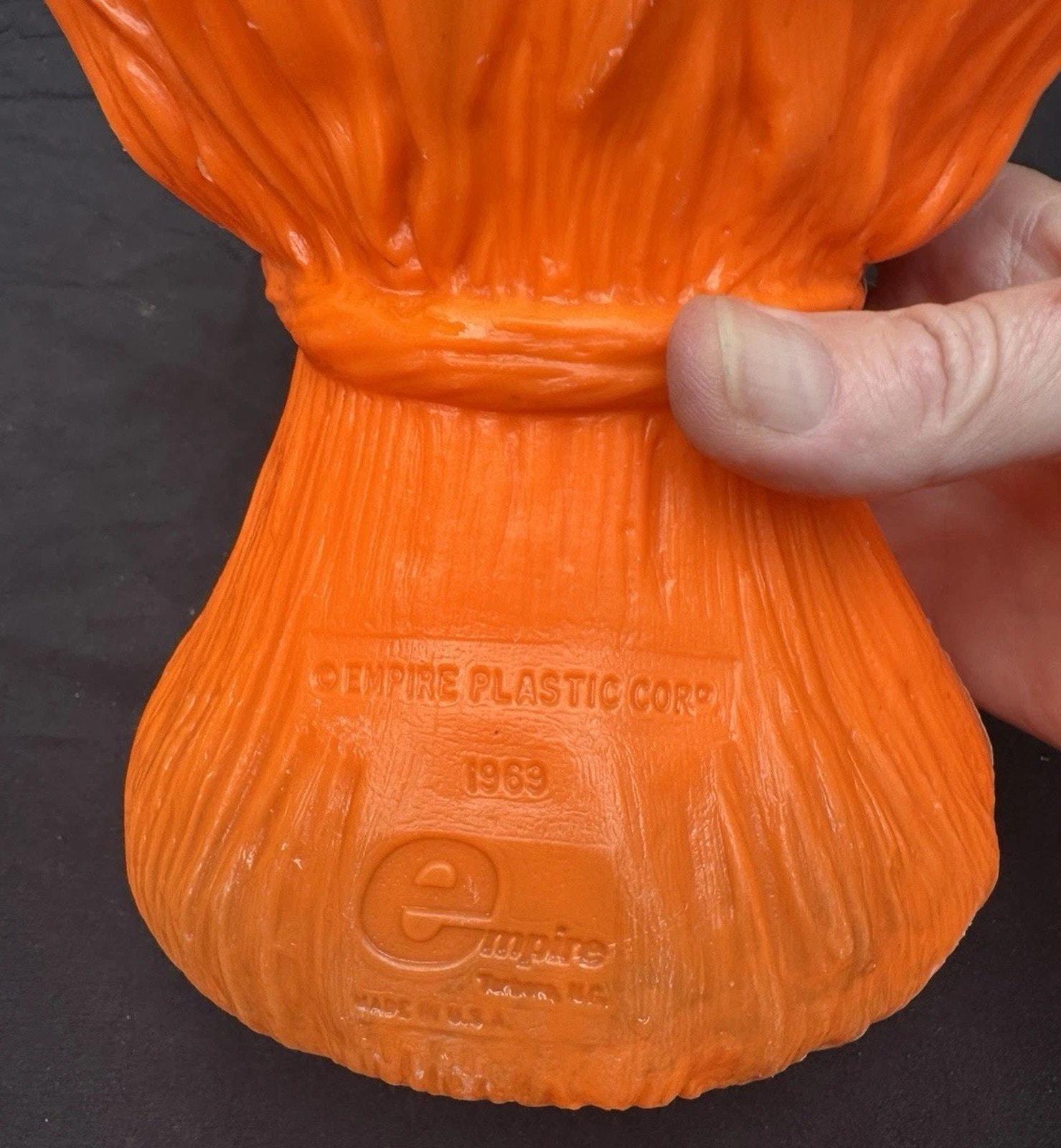 1969 Halloween Blow Mold Pumpkin Jack O Lantern Haystack Vintage EMPIRE ...