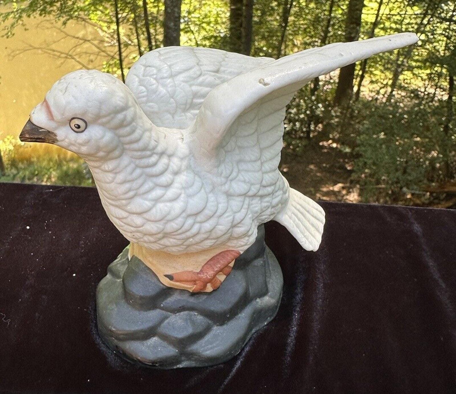 白磁鳩 素敵なヴィンテージ鳩の置物 白い高級磁器の花のベース コレクター