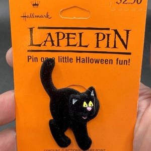 Vtg 1990 Hallmark Black Scaredy Cat Anstecknadel Halloween Brosche FLOCKED Kitty CH3