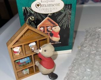 Brand New! Hallmark Keepsake Ornament COLLECTING Memories 1995 SQUIRREL Club -QQ Kk