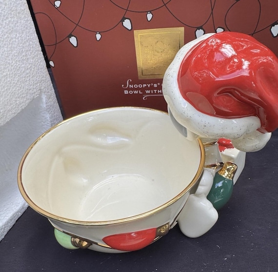 Brand New Lenox Snoopy's Christmas Serving Bowl With Spreader